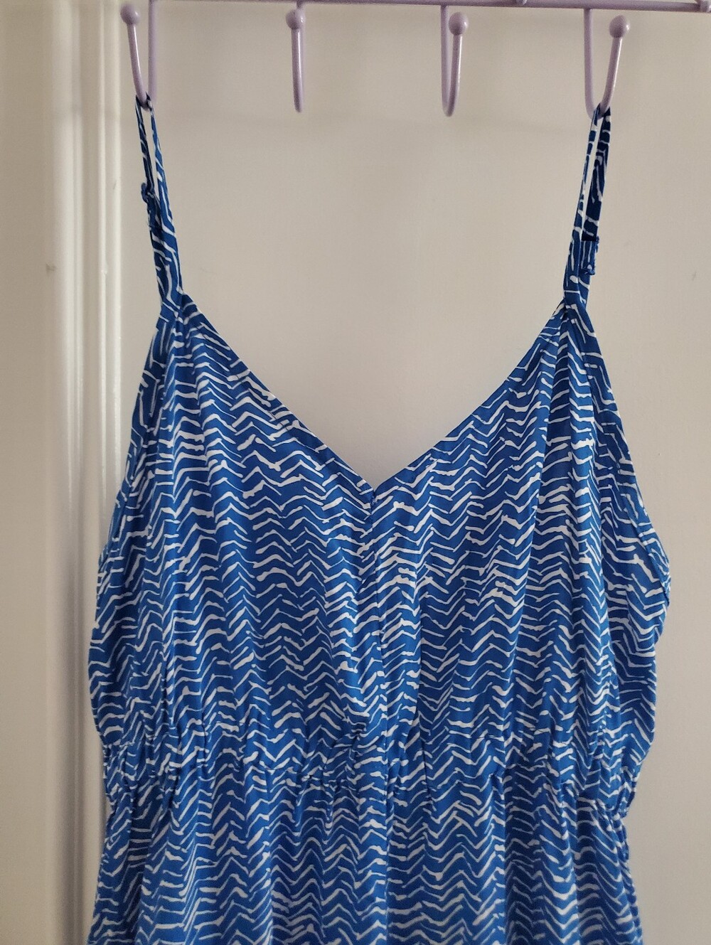 Sleeveless Blue Printed Maxi Dress with V-Neck - Picture 13 of 14